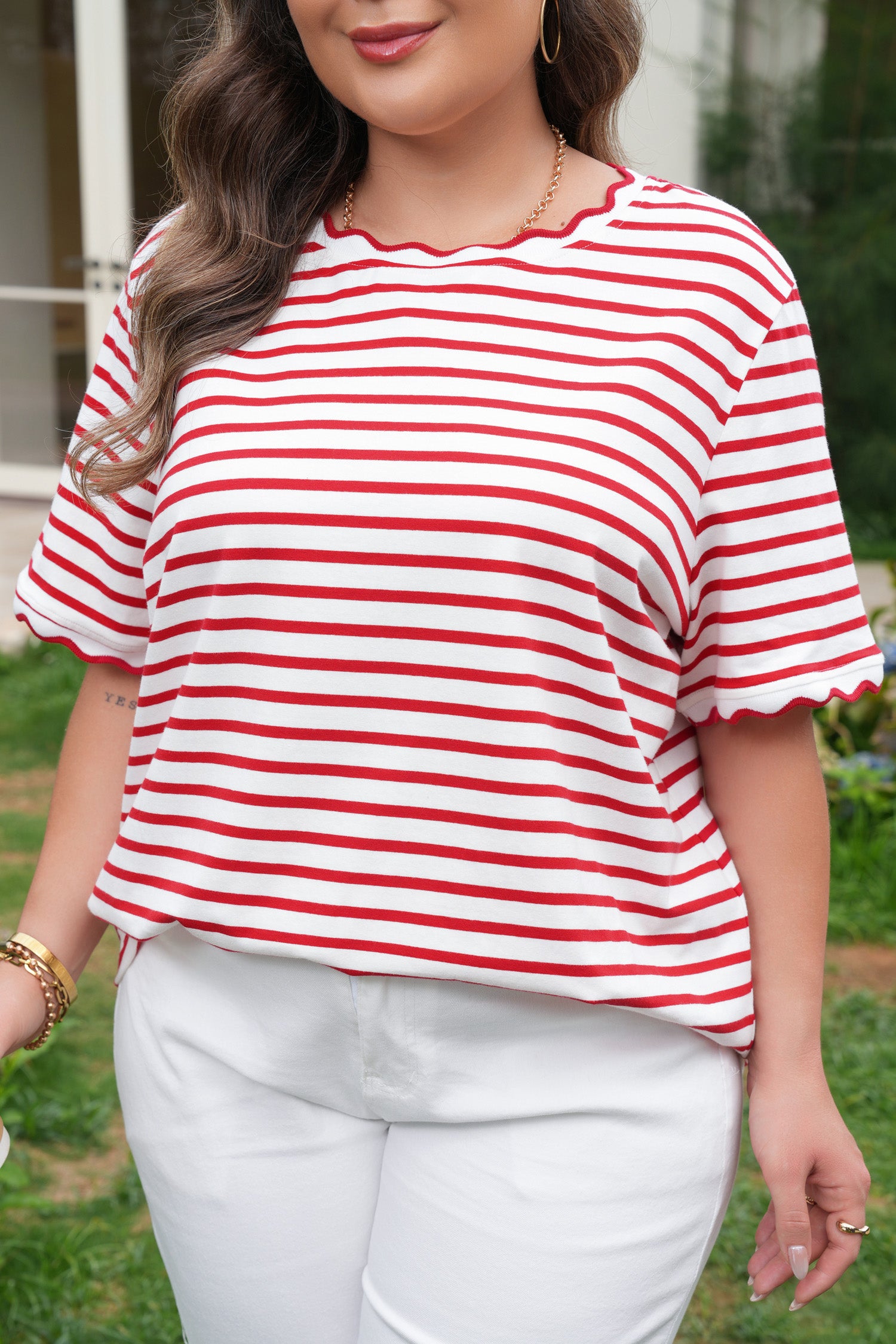 Red Stripe Plus Size Scalloped Trim Round Neck Short Sleeve Top