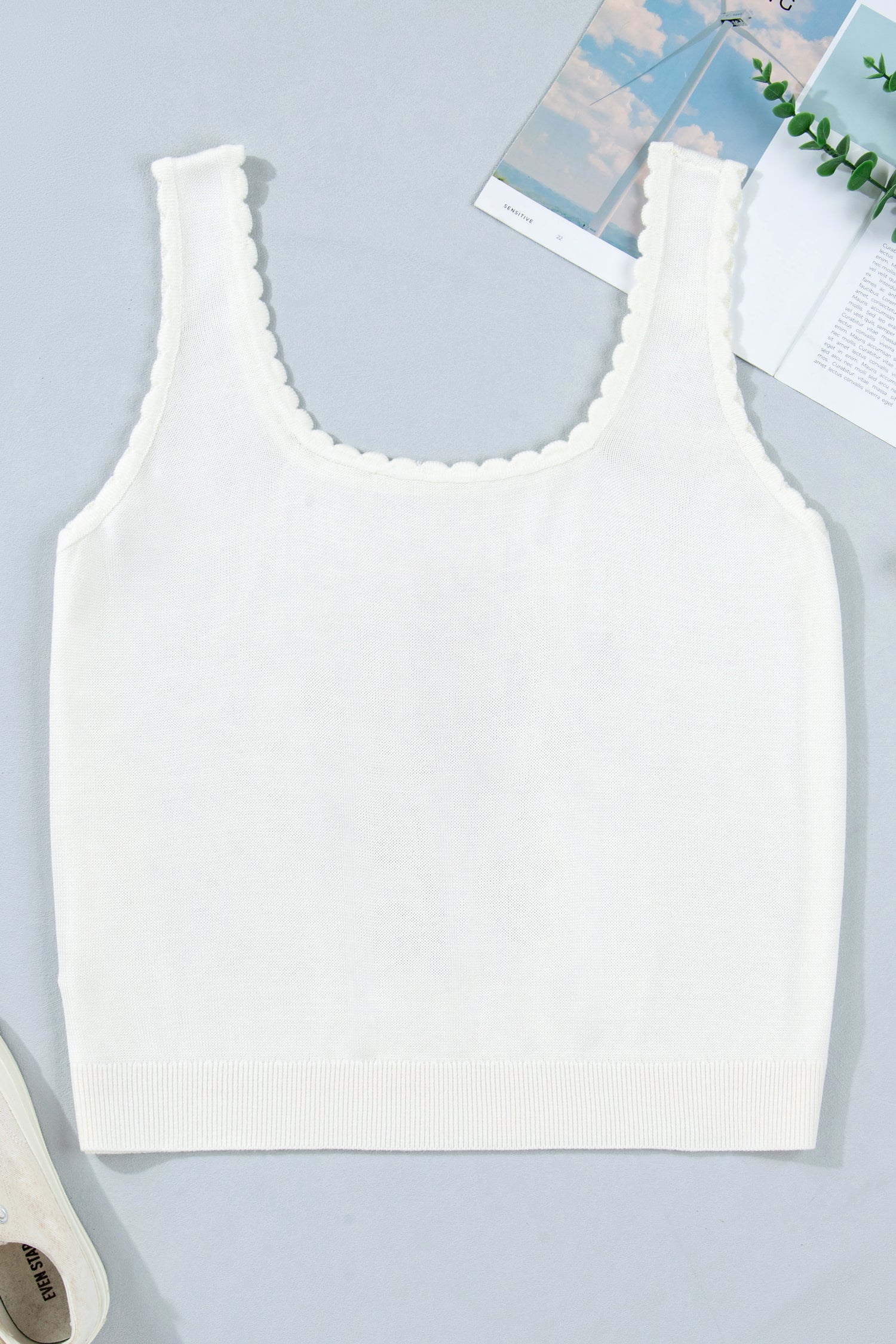 White Plus Size Floral Print Scalloped Trim Square Neck Sweater Vest