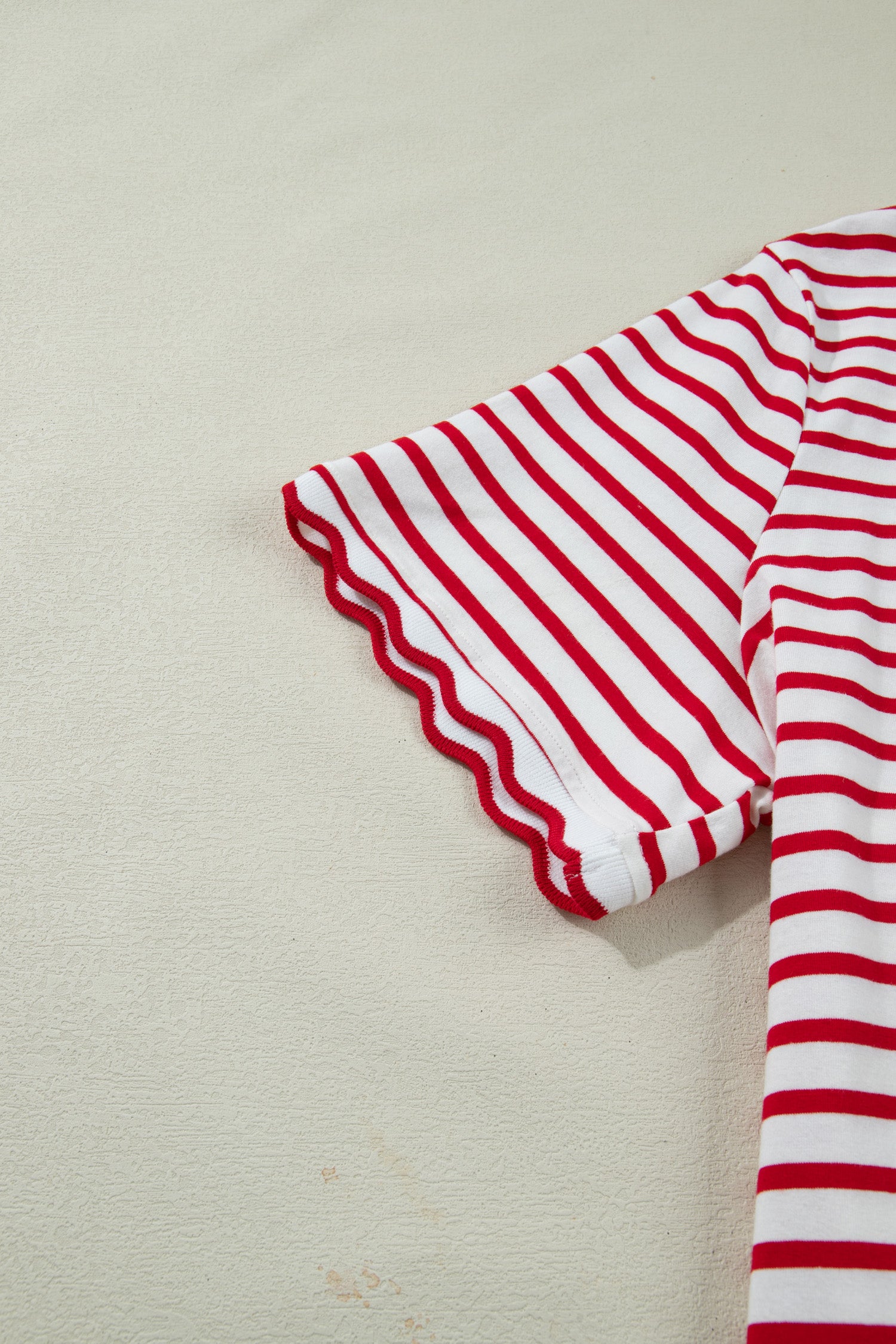 Red Stripe Plus Size Scalloped Trim Round Neck Short Sleeve Top