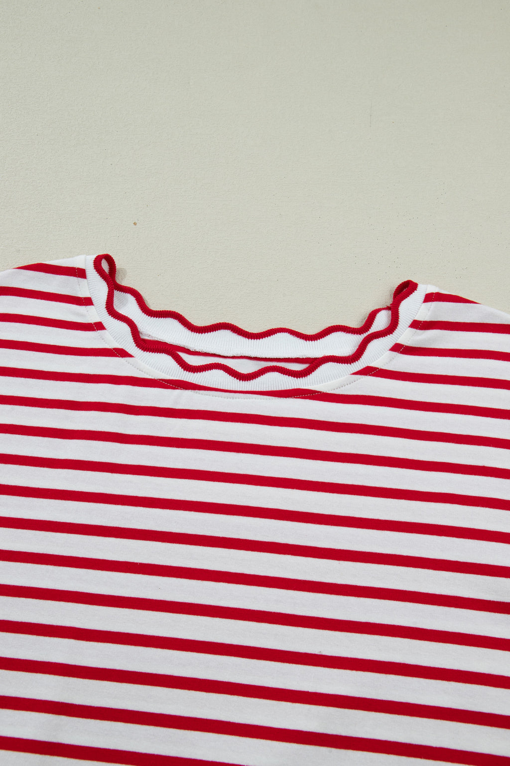 Red Stripe Plus Size Scalloped Trim Round Neck Short Sleeve Top
