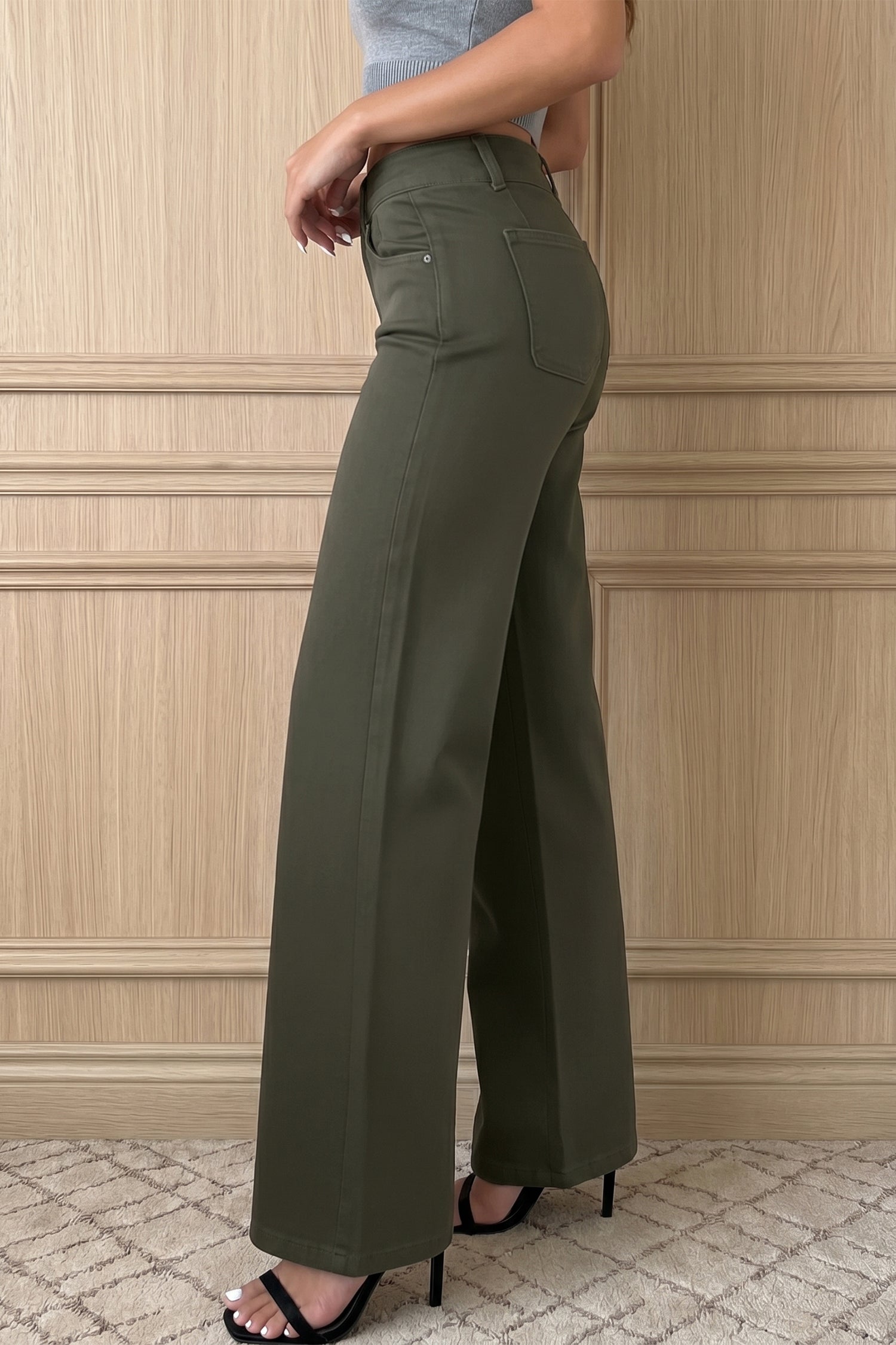 2-Button High Waist Flared Bottom Jeans