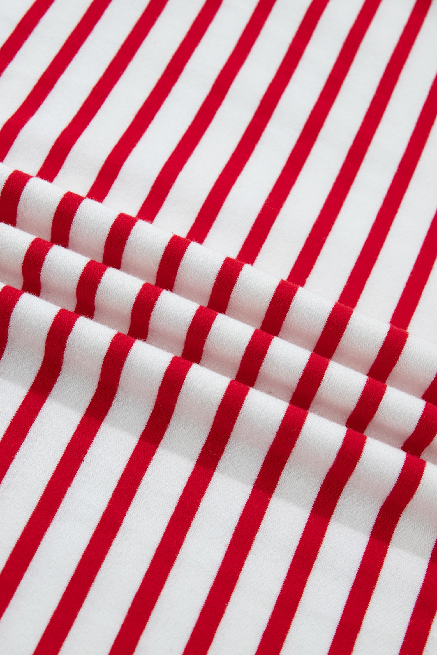 Red Stripe Plus Size Scalloped Trim Round Neck Short Sleeve Top