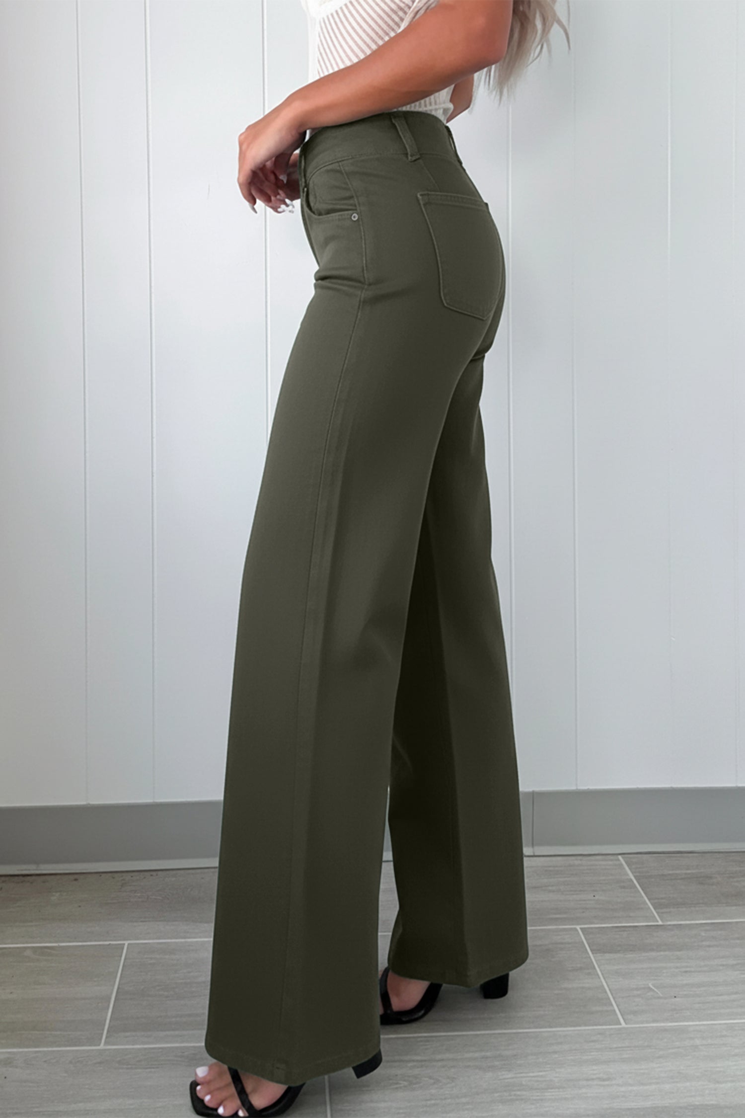 2-Button High Waist Flared Bottom Jeans